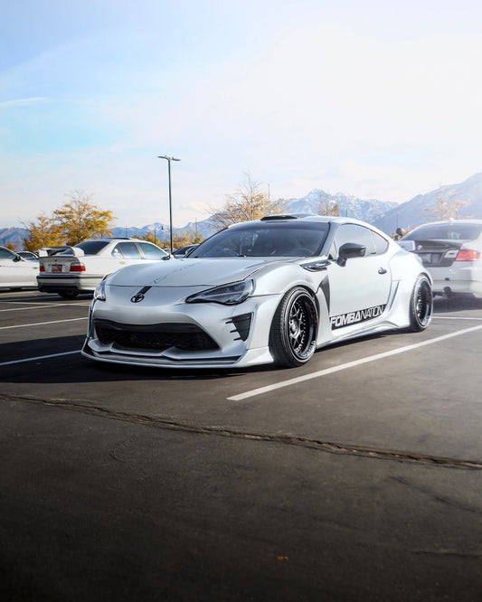 Toyota GT86 86 TRD GT SE Base ZN6 2017 2018 2019 2020 & Scion FR-S FRS ZN6 2013 2014 2015 2016 & Subaru BRZ TS Limited Premium ZN6 2013 2014 2015 2016 2017 2018 2019 2020 with Aftermarket Parts - SHINNING Roof Scoop Carbon Fiber / FRP from Robot Craftsman