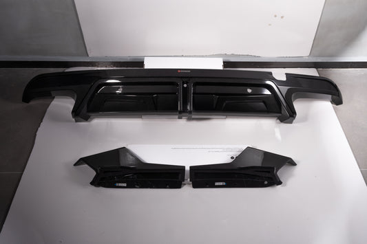BMW X5M X5MC F95 LCI 2024-ON with Aftermarket Parts - Without & With Light Rear Diffuser Carbon Fiber from?SOOQOO USA