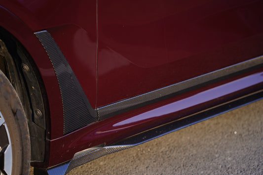 BMW X7 xDrive40i M60i ALPINA XB7 LCI G07 2023-ON with Aftermarket Parts - Side Skirts Pre-preg Carbon Fiber from TAKD Carbon