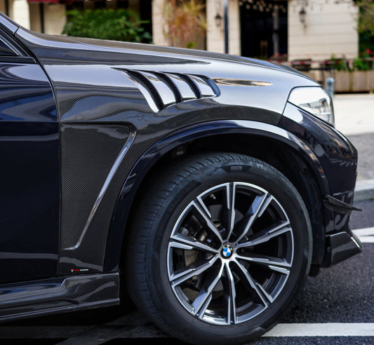BMW X5 M60i M50i & s/x Drive 40i (With M-Package, does not fit base model) G05 (Fits Both Pre-LCI & LCI) 2019-ON with Aftermarket Parts - Pre-preg Carbon Fiber Front Fenders from TAKD Carbon