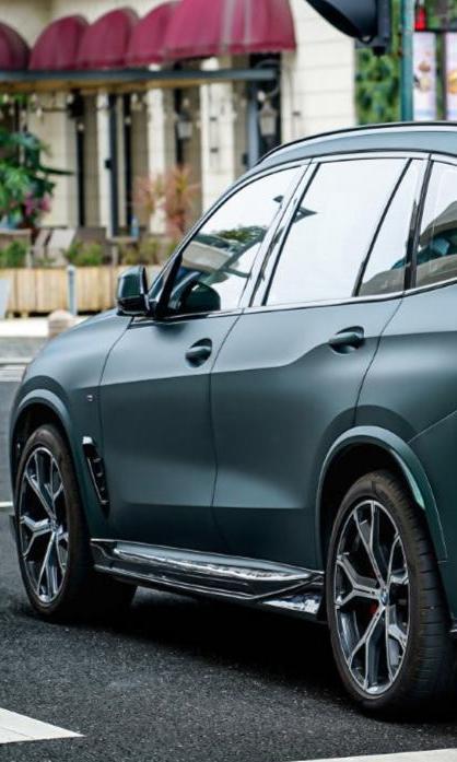BMW X5 M60i M50i & s/x Drive 40i (With M-Package, does not fit base model) G05 (Fits Both Pre-LCI & LCI) 2019-ON with Aftermarket Parts - Pre-preg Carbon Fiber Side Skirts from Karbel Carbon