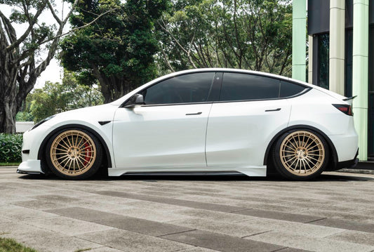 Tesla Model Y / Performance 2021 2022 2023 2024 with Aftermarket Parts - V2 Side Skirts PP from Yofer USA