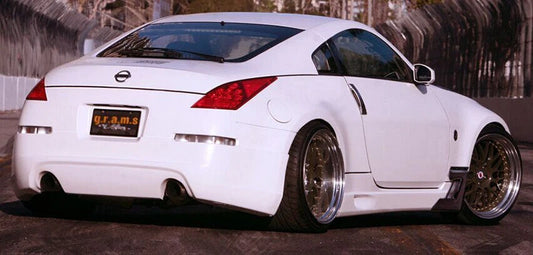 Nissan 350Z Nismo Performance Anniversary Grand Touring Base Fairlady Z Z33 2003 2004 2005 2006 2007 2008 2009 with Aftermarket Parts - Side Skirts Extension Carbon Fiber from EPR USA