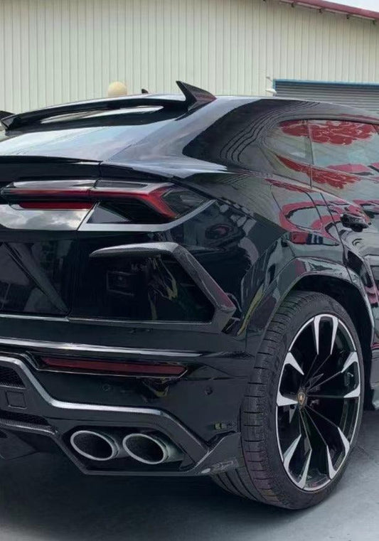 Lamborghini Urus Aftermarket Parts - TC Style Carbon Fiber Rear Bumper Trim