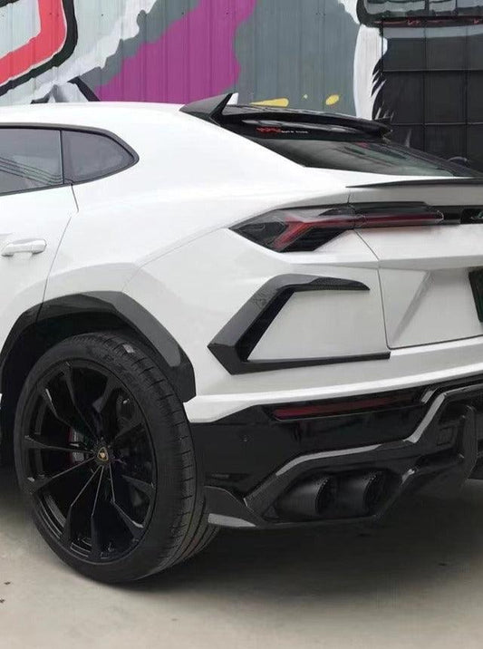 Lamborghini Urus Aftermarket Parts - TC Style Carbon Fiber Rear Bumper Trim