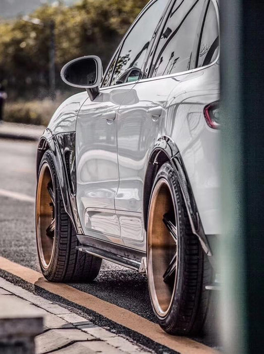 Porsche Macan 95B.1 Base/S/GTS/Sport Edition/Turbo 2015-2018 & Macan 95B.2 Base/S/GTS/Turbo 2019-2021 with Aftermarket Parts - Carbon Fiber & FRP Side Skirts from CMST Tuning