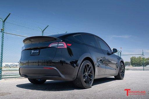 Tesla Model Y's Matte Black Spoiler: A Blend of Aesthetics and Functionality