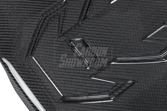 BMW M5 M5C G90 2024-ON with Aftermarket Parts - Engine Cover Replacement Carbon Fiber from Aero Republic