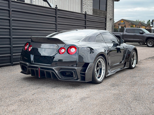 Robot Craftsman "Godzilla" Widebody Wheel Arches & Side Skirts for Nissan GTR Nismo T-Spec Carbon Fiber/FRP