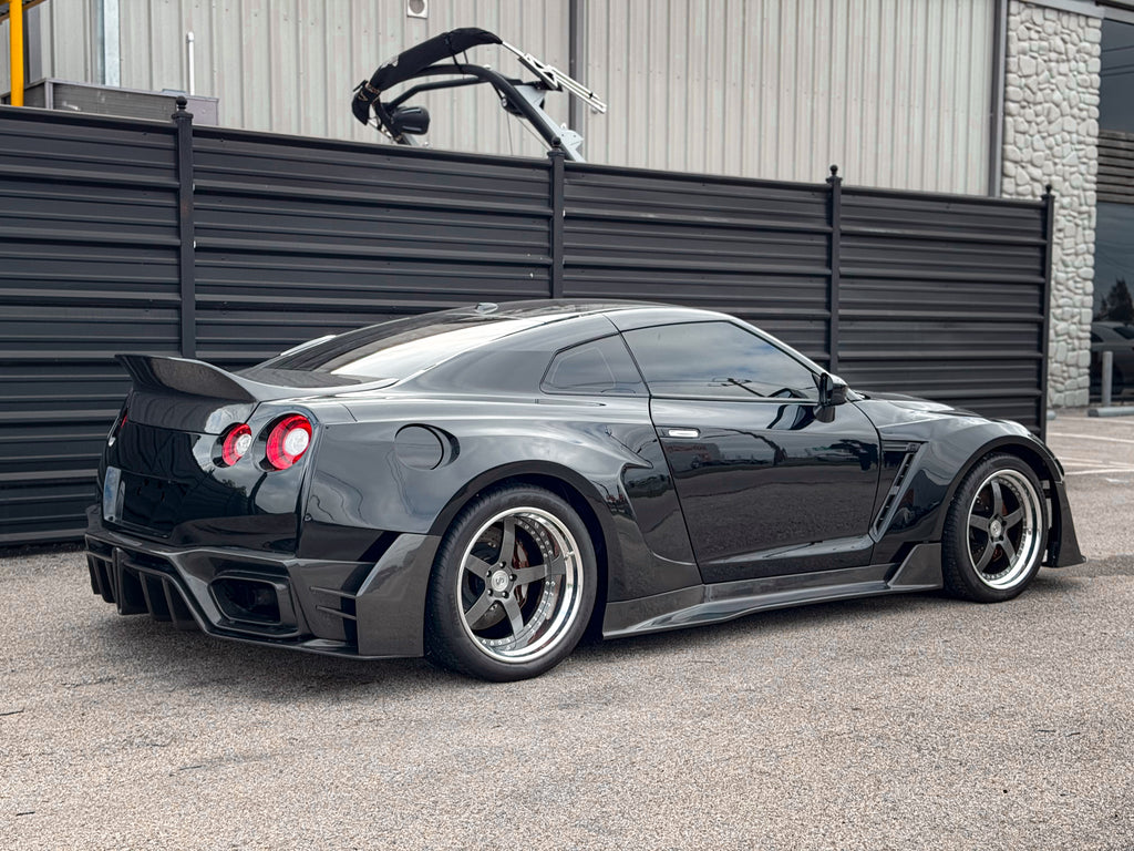 Robot Craftsman "Godzilla" Widebody Wheel Arches & Side Skirts for Nissan GTR Nismo T-Spec Carbon Fiber/FRP