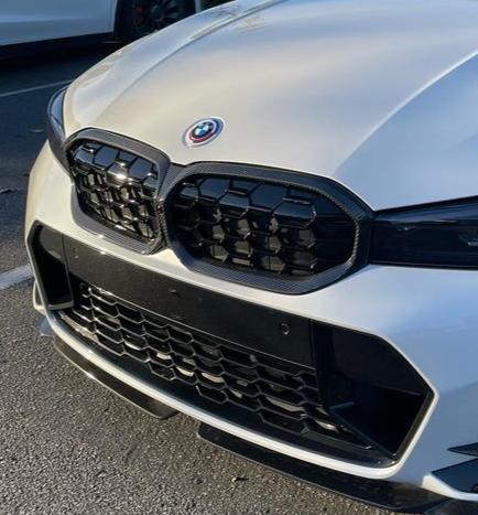 BMW 3 Series M340 330 320 G20 G21 LCI 2023 2024 with Aftermarket Parts - Dual Slat Front Kidney Grill Pre-preg Carbon Fiber from Aero Republic