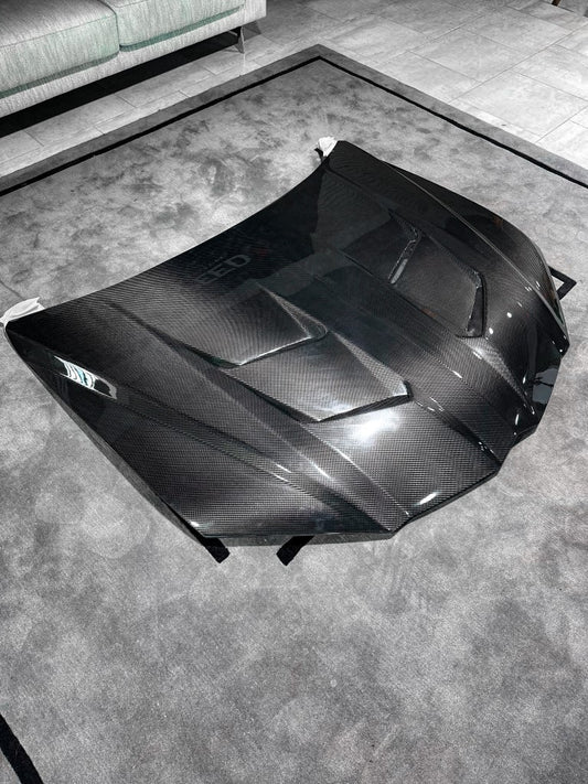 Lamborghini Urus 2019 2020 2021 2022 2023 2024 with Aftermarket Parts - M Style Hood Bonnet Pre-preg Carbon Fiber from Aero Republic