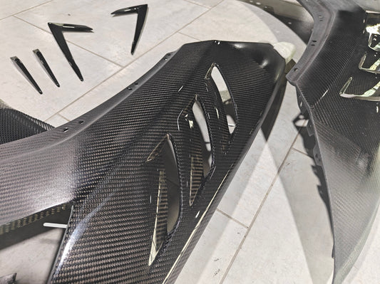Aero Republic M Front Fenders for Lamborghini Urus Base S Performante SE 2019-20ON Carbon Fiber