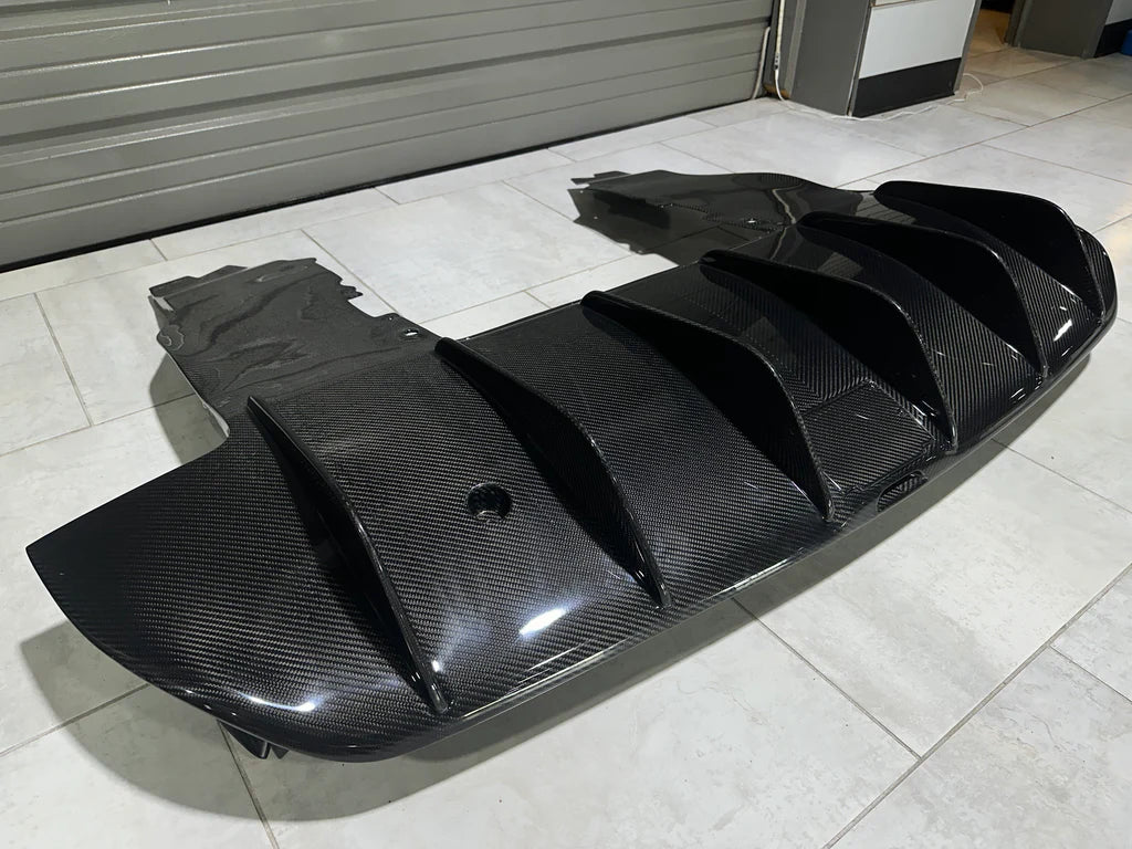 Aero Republic 765LT Style Pre-preg Carbon Fiber & FRP Rear Bumper Set for McLaren 720S