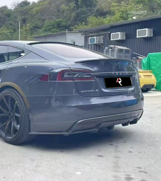 Tesla Model S 2nd Gen Late 2016-Early 2021 with Aftermarket Parts - Rear Diffuser Carbon Fiber from Aero Republic