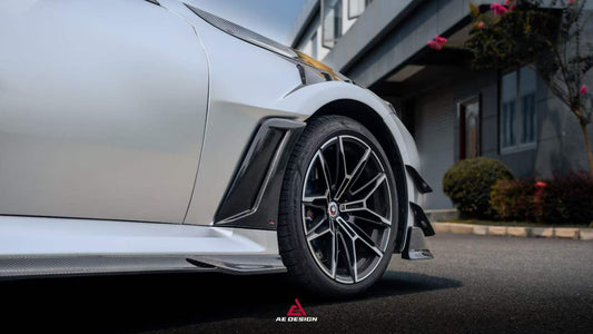 BMW M2 & M2C G87 2023 2024?with Aftermarket Parts - AE V2 Style Front Fenders Carbon Fiber from ArmorExtend