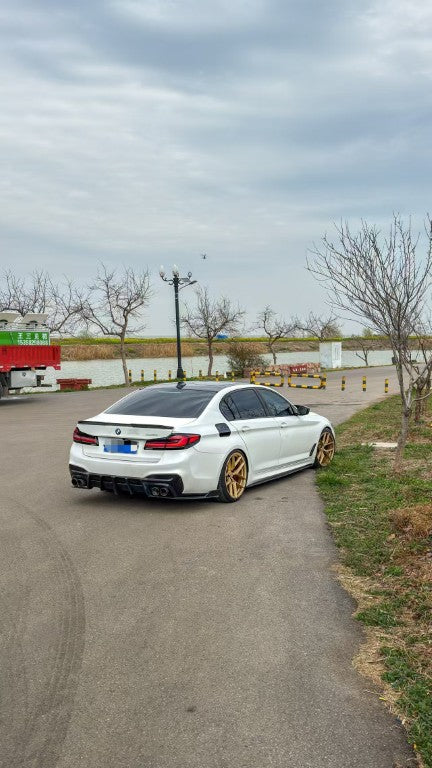 BMW M5/M5C F90 (Fits Both Pre-LCI & LCI) 2018-ON & 5 Series G30 540i M550i (With M-Package Bumper) G30 G31 (Fits Both Pre-LCI & LCI) 2017-ON with Aftermarket Parts - AE Style ABS Rear Diffuser & Rear Canards from ArmorExtend