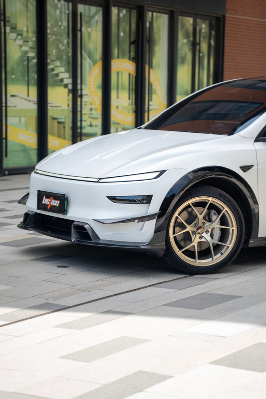 Tesla Model Y Juniper 2026-ON with Aftermarket Parts - Front Lip Dry Pre-preg Carbon Fiber from BCTXE Tuning