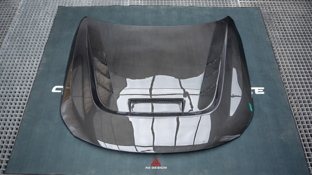 BMW M2/C G87 2023-ON & 2 Series 230i M240i G42 2022-ON with Aftermarket Parts - AE Style Double-sided Carbon Fiber Hood Bonnet from ArmorExtend