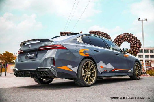 BMW i5 xDrive40 / eDrive40 (with M-package bumper, does not fit base mode) / M60 G60 G61 2024-ON &amp; 5 Series 540i xDrive / 530i xDrive / 530i (with M-package bumper, does not fit base model) / 550e xDrive G60 G61 2024-ON with Aftermarket Parts - Rear Diffuser Dry Pre-preg Carbon Fiber / FRP