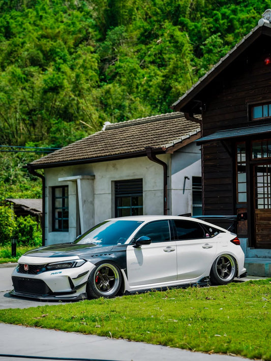 Honda Civic Type-R FL5 2023 2024 with Aftermarket Parts - Front Fenders Pre-preg Carbon Fiber / FRP from CMST Tuning
