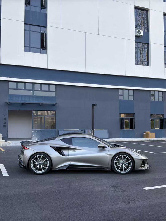 Lotus Emira 3.6 V6 2.0 Four-cylinder 2022-ON with Aftermarket Parts - Side Skirts Dry Pre-preg Carbon Fiber / FRP