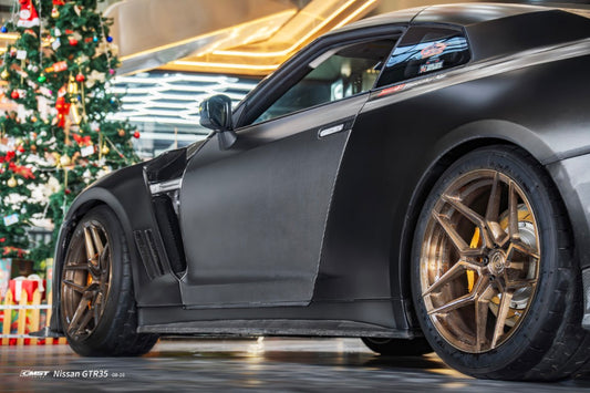 Nissan GTR R35 CBA DBA EBA 2008 2009 2010 2011 2012 2013 2014 2015 2016 with Aftermarket Parts - Doors Dry Pre-preg Carbon Fiber from CMST Tuning