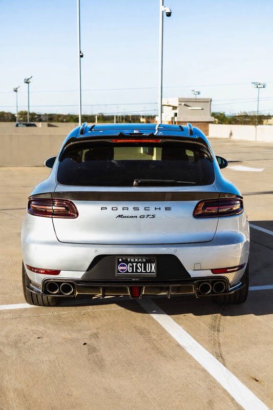 Porsche Macan 95B.1 Base/S/GTS/Sport Edition/Turbo 2015-2018 with Aftermarket Parts - Vacuumed Carbon & FRP Rear Diffuser from CMST Tuning
