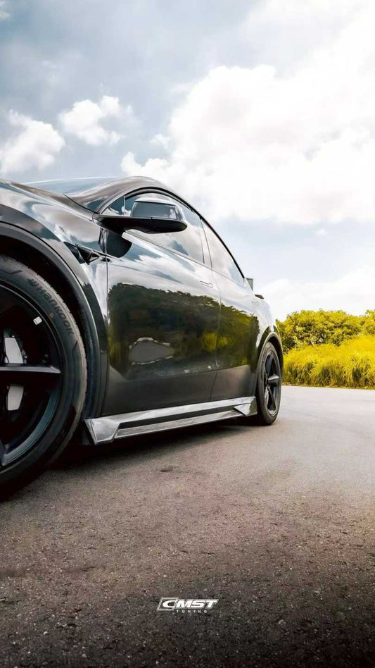 Tesla Model Y Juniper 2026-ON with Aftermarket Parts - V2 Side Skirts Carbon Fiber / FRP from CMST Tuning