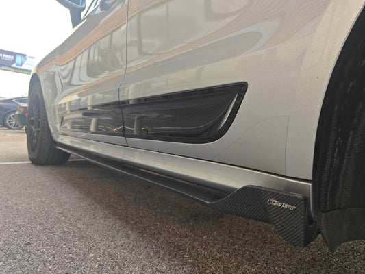 Porsche Macan 95B.1 Base/S/GTS/Sport Edition/Turbo 2015-2018 & Macan 95B.2 Base/S/GTS/Turbo 2019-2021 with Aftermarket Parts - Carbon Fiber & FRP Side Skirts from CMST Tuning
