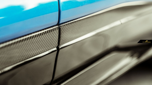 Lamborghini Urus Base S Performante with Aftermarket Parts - Side Skirts Carbon Fiber / FRP