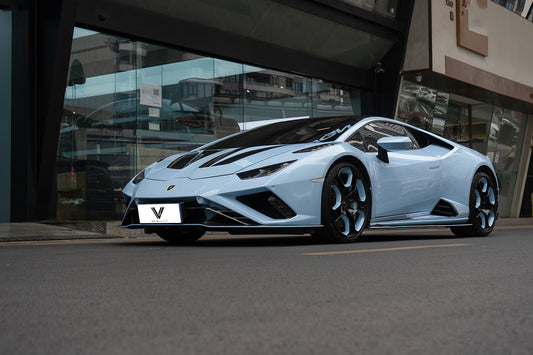 Lamborghini Huracan EVO Tecnica 2019 2020 2021 2022 2023 2024 with Aftermarket Parts - Lower Side Intake Vents Dry Pre-preg Carbon Fiber from Ventus Veloce