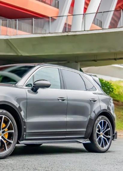 Porsche Cayenne 9Y0 9Y0.1 Base/S/GTS/Turbo/Turbo S 2019-2023 & Cayenne 9Y0 9Y0.2 Base/S/AWD/E-Hybrid/GTS/Turbo/Turbo S 2024-On & Cayenne 9Y3 9Y3.1 Base/S/GTS/Turbo/Turbo S/Turbo GT 2019-2023 & Cayenne 9Y3 9Y3.2 Base/S/AWD/E-Hybrid/GTS/Turbo/Turbo S/Turbo GT 2024-On with Aftermarket Parts - Pre-preg Carbon Fiber & FRP Side Skirts from CMST Tuning