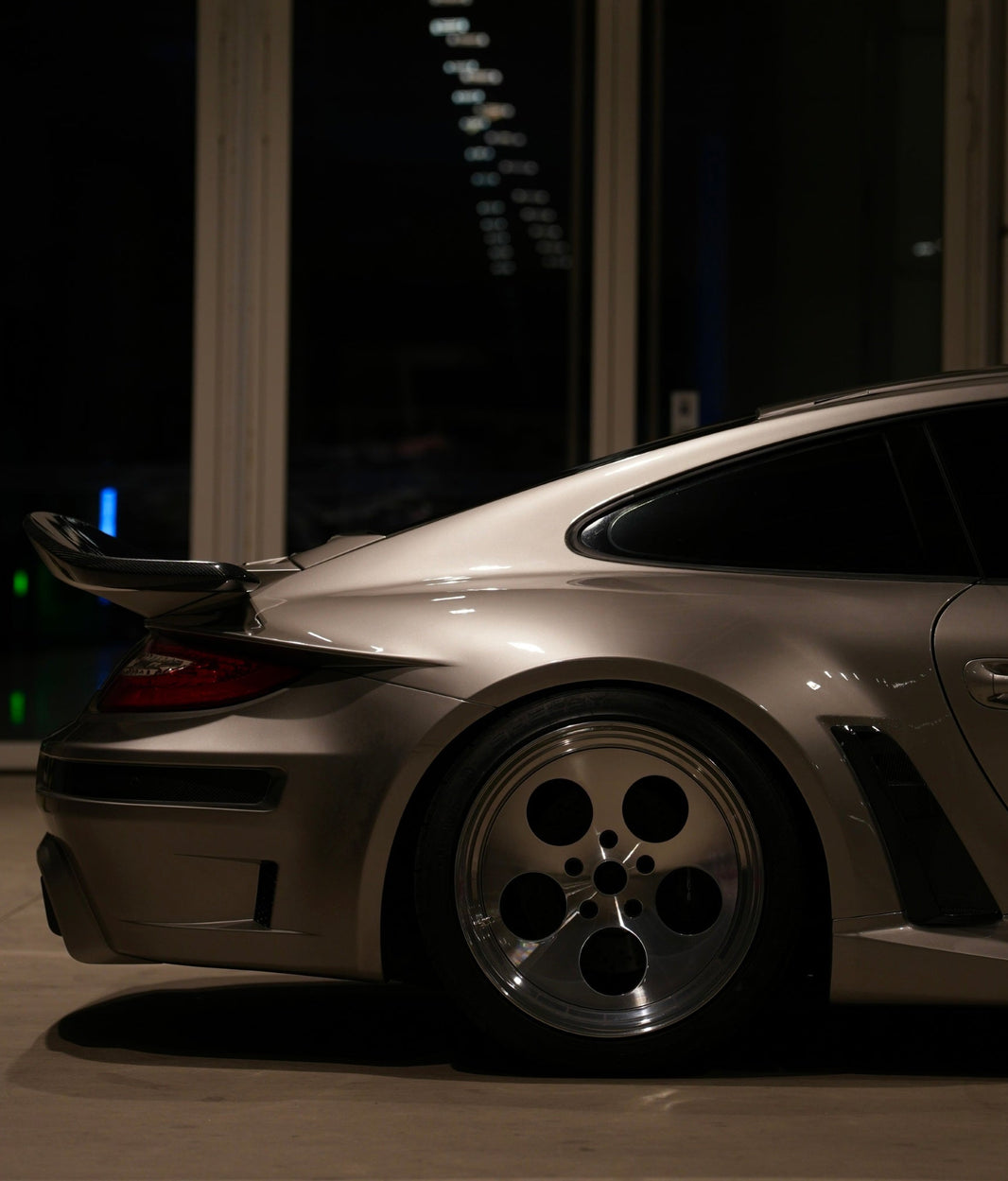 Porsche 911 997.1/2 Carrera Aftermarket Parts-ROBOT CRAFTSMAN Quarter ...