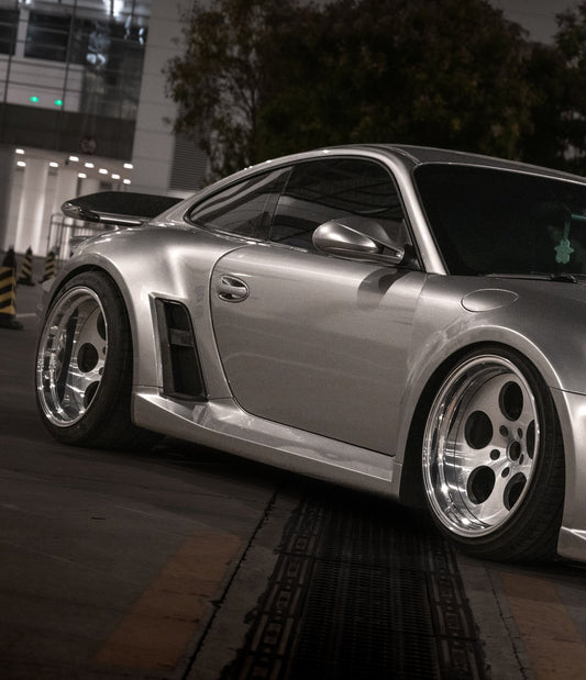 ROBOT CRAFTSMAN "TIGANISM GUSTAV" Widebody Side Skirts for Porsche 911 997.1 997.2 Carrera Base/S 2005–2012 Carbon Fiber / FRP