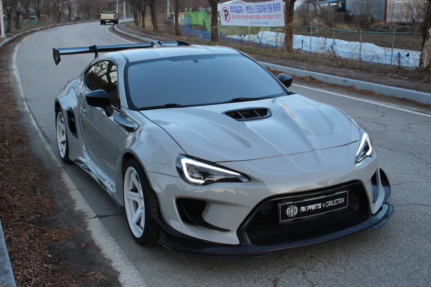Toyota GT86 Aftermarket Parts Robot Craftsman Replacement Hood