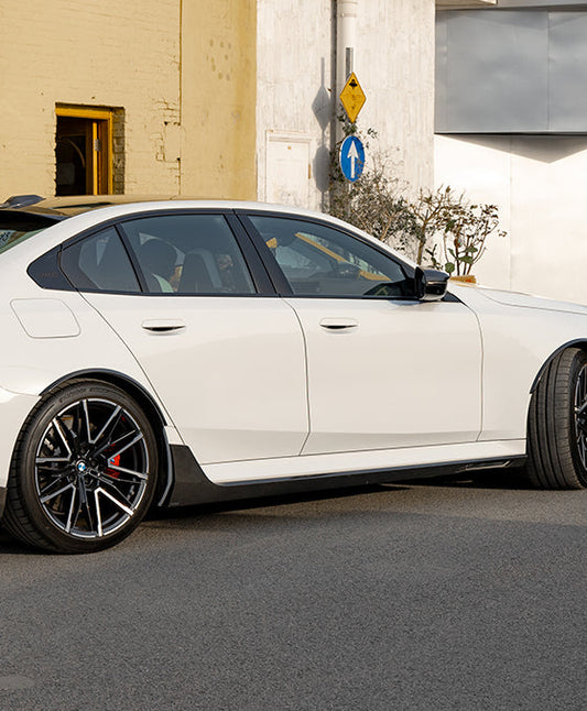 Upgrade Your BMW M5C M5 G90 2024-ON with Aftermarket Parts - B Style Side Skirts Carbon Fiber from SOOQOO USA