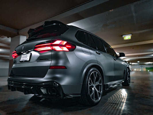 BMW X5 M60i M50i & s/x Drive 40i (With M-Package, does not fit base model) G05 (Fits Both Pre-LCI & LCI) 2019-ON with Aftermarket Parts - Pre-preg Carbon Fiber Front Fenders from TAKD Carbon