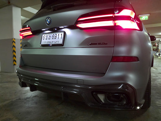 BMW X5 M60i M50i & s/x Drive 40i (With M-Package, does not fit base model) G05 (Fits Both Pre-LCI & LCI) 2019-ON with Aftermarket Parts - Pre-preg Carbon Fiber Front Fenders from TAKD Carbon