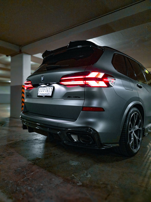 BMW X5 M60i M50i & s/x Drive 40i (With M-Package, does not fit base model) G05 (Fits Both Pre-LCI & LCI) 2019-ON with Aftermarket Parts - Pre-preg Carbon Fiber Front Fenders from TAKD Carbon