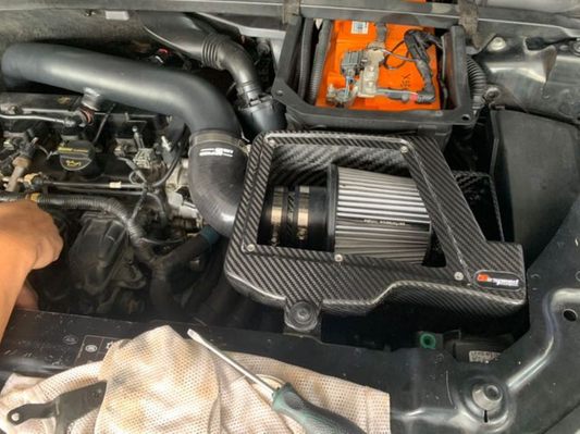 Land Rover Range Evoque 2.0L 2015 2016 2017 with Aftermarket Parts - Air Intake Systems Pre-preg Carbon Fiber from Ventus Veloce