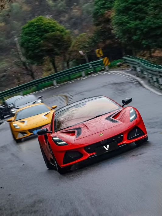 Lotus Emira 3.6 V6 2.0 Four-cylinder 2022-ON with Aftermarket Parts - Hood Pre-preg Carbon Fiber from Ventus Veloce