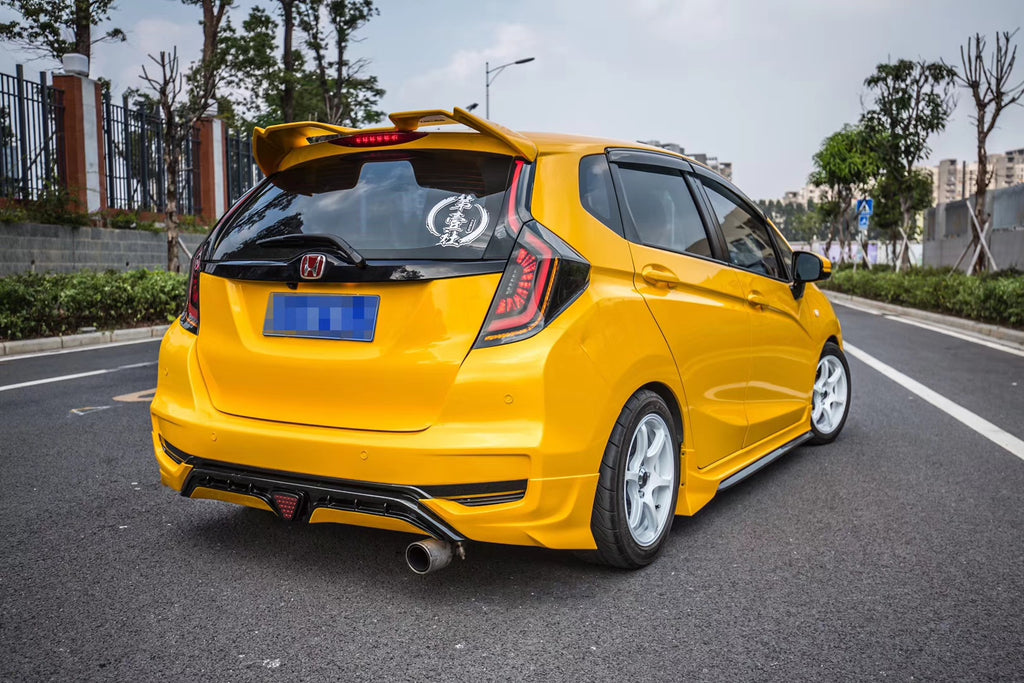 Honda Fit 3rd Gen GK3 GK4 GK5 GK6 GK7 GH7 GP5 GP6 2015-2020 with Aftermarket Parts - Side Skirts PP from Yofer USA
