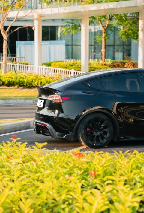 Tesla Model Y / Performance 2021 2022 2023 2024 with Aftermarket Parts - Loong Flames Style Rear Spoiler Wing Carbon Fiber from Yofer USA