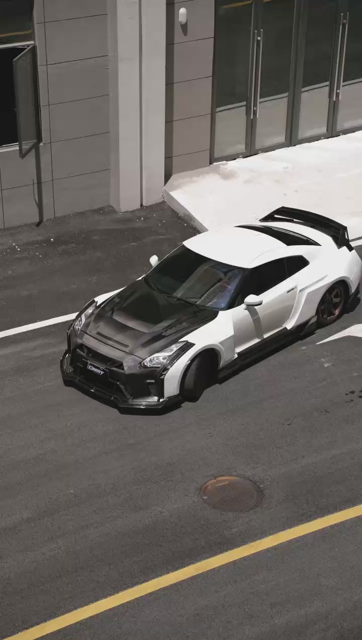 Nissan GTR R35 CBA DBA EBA 2008 2009 2010 2011 2012 2013 2014 2015 2016 with Aftermarket Parts - HORIZON Side Skirts Carbon Fiber / FRP from CMST Tuning