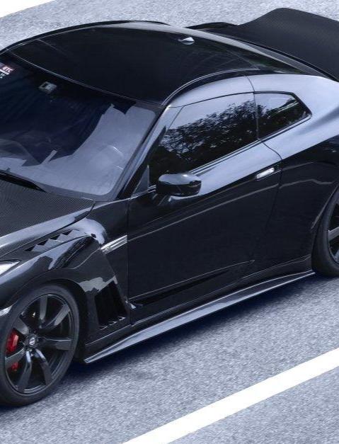 Nissan GTR Nismo T-Spec Black Edition Track Eidtion Premium Pure 2008-2024 with Aftermarket Parts - Stage 2 Style Side Skirts Carbon Fiber / FRP from CMST Tuning
